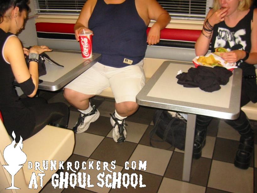 GHOUL_SCHOOL_SEPT_8_04_286_P_.JPG